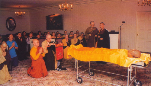 �ŤƦѩM�|�l������M�� - �Ӥ����EIn Memory of the Venerable Master Hsuan Huan - Photographs