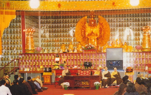 �ŤƦѩM�|�l������M�� - �Ӥ����EIn Memory of the Venerable Master Hsuan Huan - Photographs