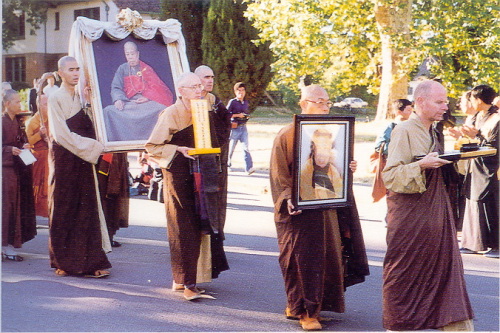 ŤƦѩM|lM - ӤEIn Memory of the Venerable Master Hsuan Huan - Photographs